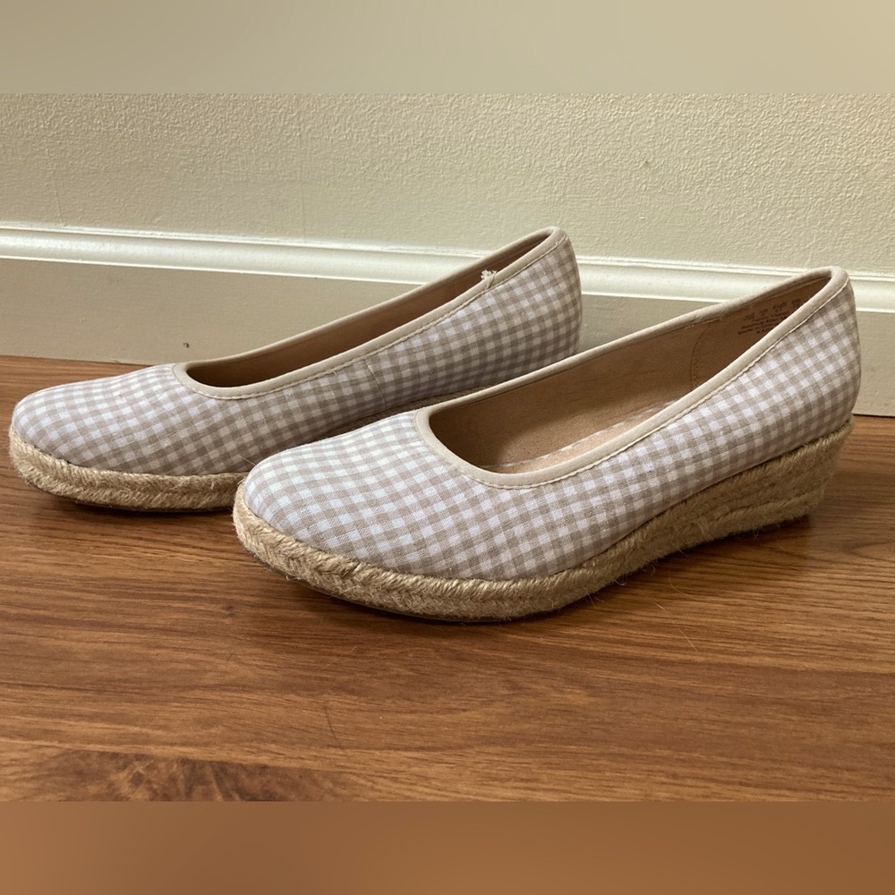 NWOT Life Stride Velocity 2.0 Karma Espadrille Wedge Slip On Sz 11